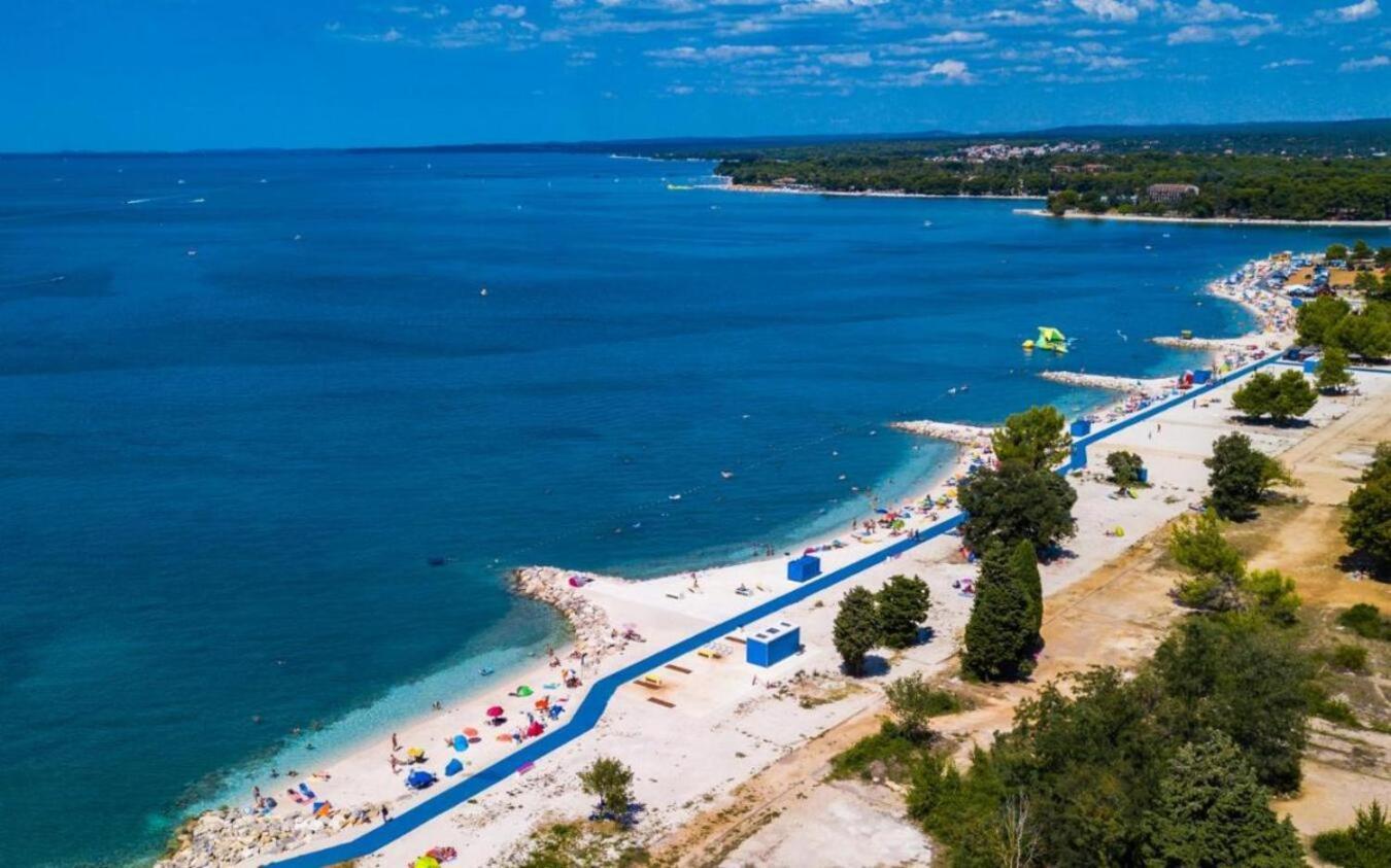Caramel Comforts With Sea View In Stinjan Only 300 Meters From The Beach Pula Extérieur photo