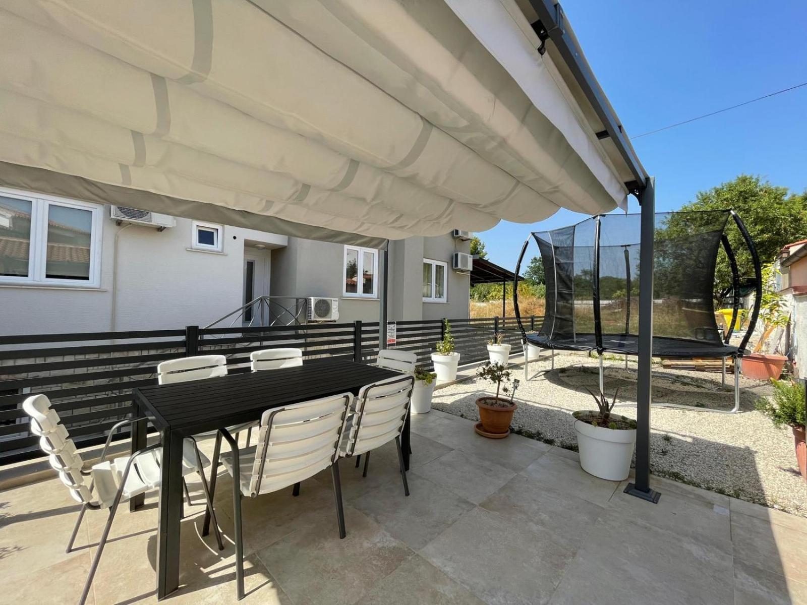Caramel Comforts With Sea View In Stinjan Only 300 Meters From The Beach Pula Extérieur photo