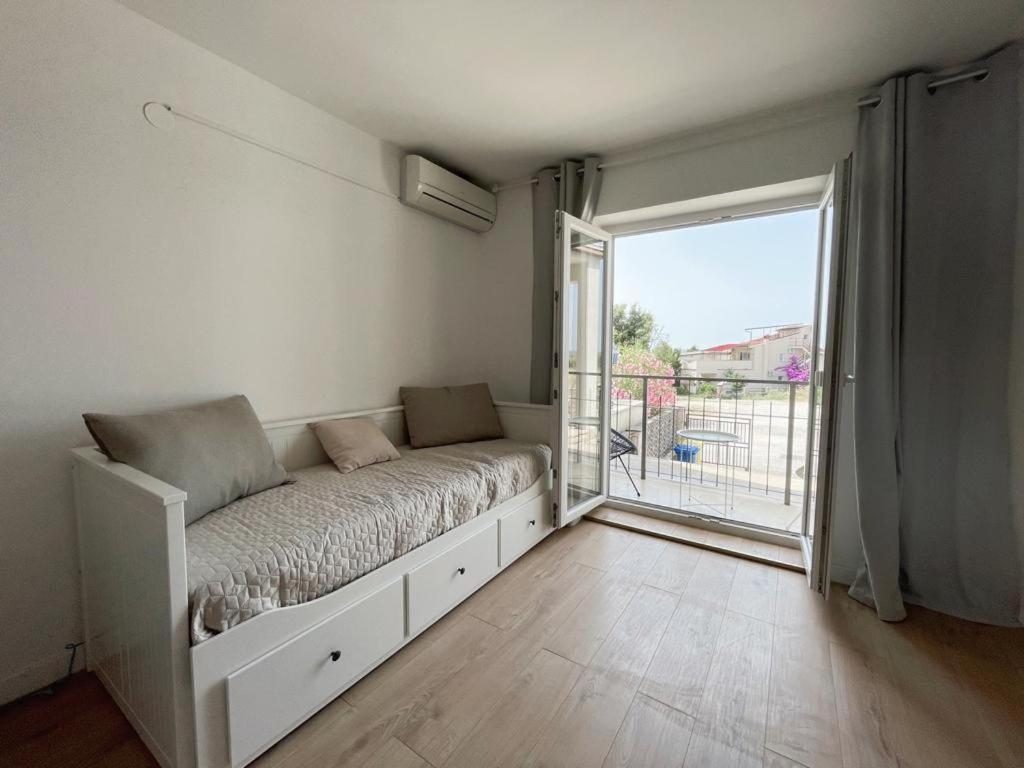 Caramel Comforts With Sea View In Stinjan Only 300 Meters From The Beach Pula Extérieur photo
