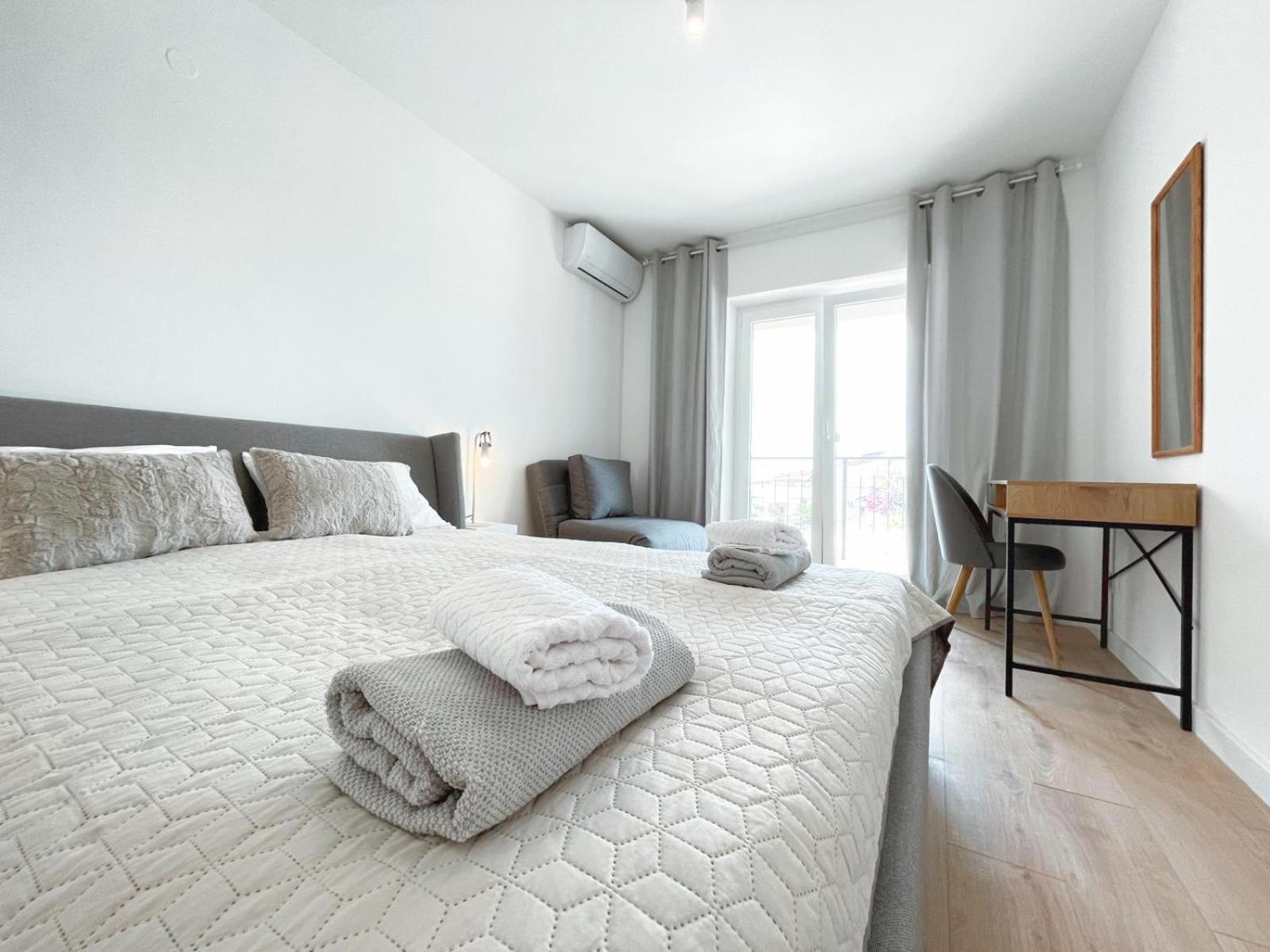 Caramel Comforts With Sea View In Stinjan Only 300 Meters From The Beach Pula Extérieur photo