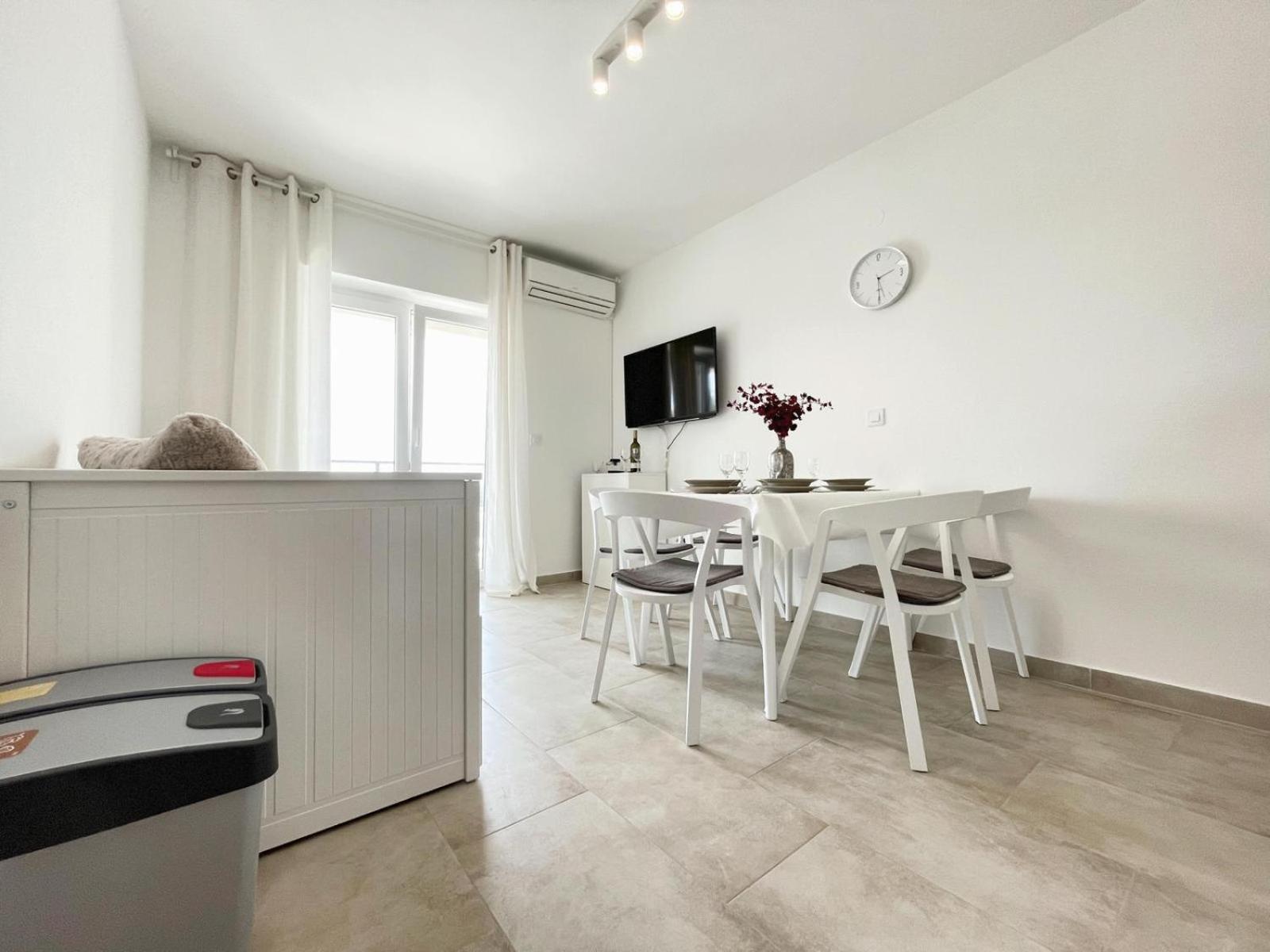 Caramel Comforts With Sea View In Stinjan Only 300 Meters From The Beach Pula Extérieur photo
